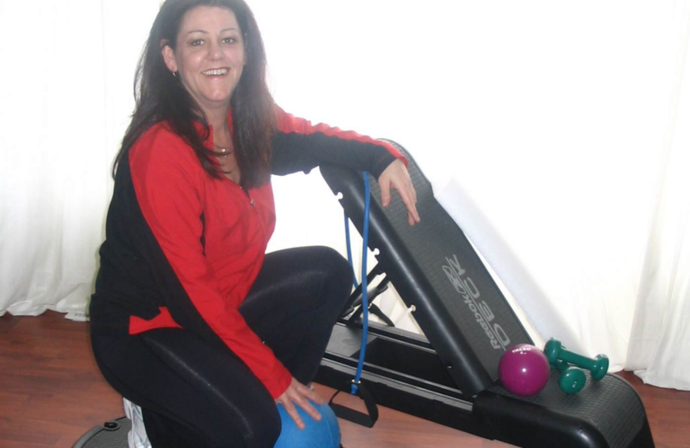 Expert personal trainer coaching one-on-one fitness training for women in Surrey